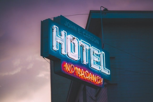 A neon hotel sign showing there is no vacancy because the hotel SEO strategy was successful